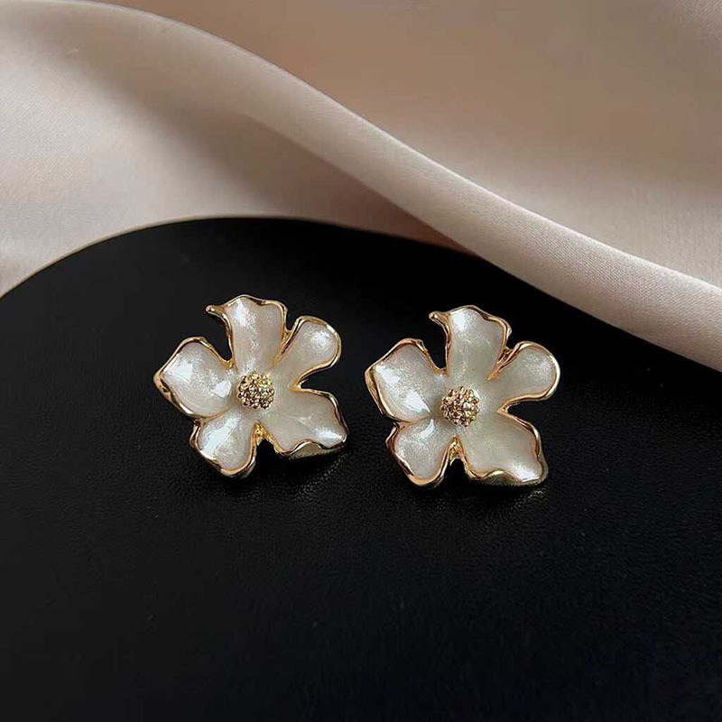 White Color Flower Enamel Kore - Korean Lifestyle Aesthetic recension och pris