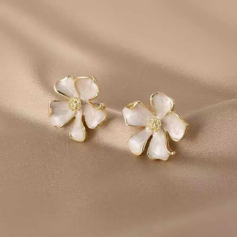 White Color Flower Enamel Kore - Korean Lifestyle Aesthetic recension och pris